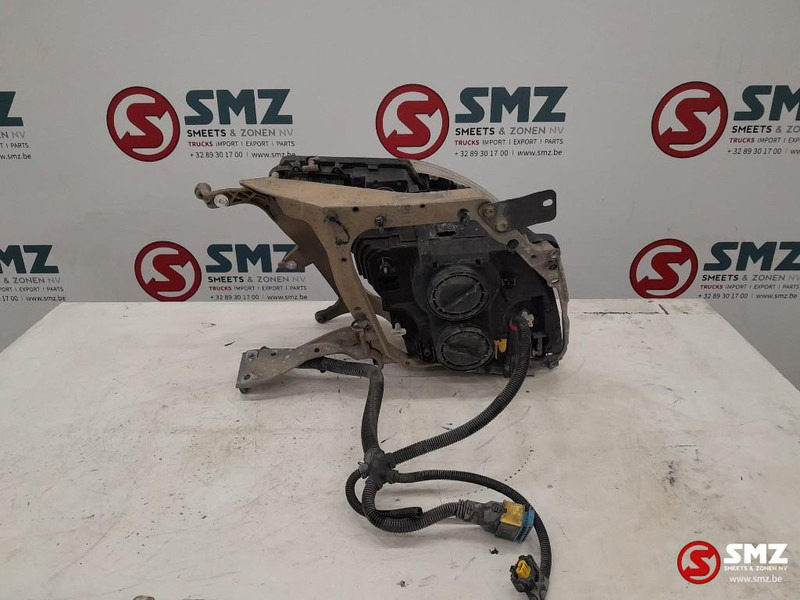 DAF Occ koplamp links DAF - Feu avant pour Camion: photos 3 DAF Occ koplamp links DAF - Feu avant pour Camion: photos 3