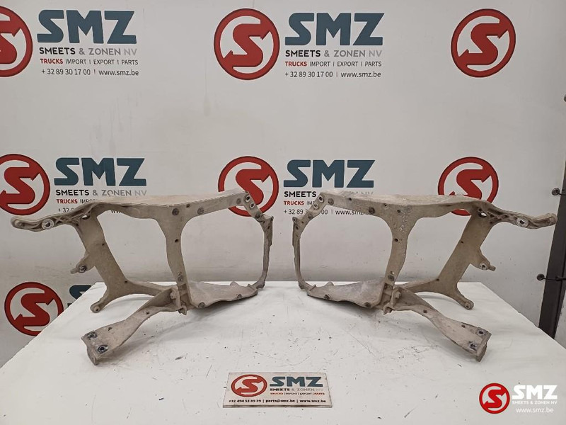 DAF Occ set koplamphouders L/R DAF - Feu avant pour Camion: photos 2 DAF Occ set koplamphouders L/R DAF - Feu avant pour Camion: photos 2