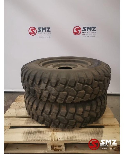 Diversen Occ Band 10.5r20 rechapé + velg - Roue complète pour Camion: photos 1 Diversen Occ Band 10.5r20 rechapé + velg - Roue complète pour Camion: photos 1