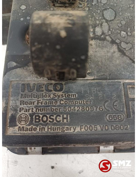 Iveco Occ ECU rear frame regeleenheid Iveco - Bloc de gestion pour Camion: photos 3 Iveco Occ ECU rear frame regeleenheid Iveco - Bloc de gestion pour Camion: photos 3
