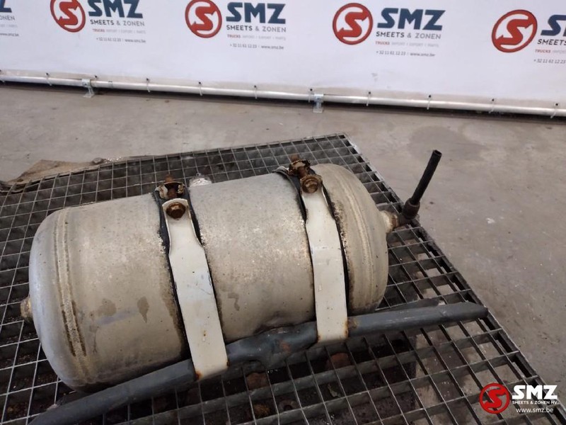 Iveco Occ Luchtketel Aluminium 20L Iveco - Pièces de frein pour Camion: photos 3 Iveco Occ Luchtketel Aluminium 20L Iveco - Pièces de frein pour Camion: photos 3