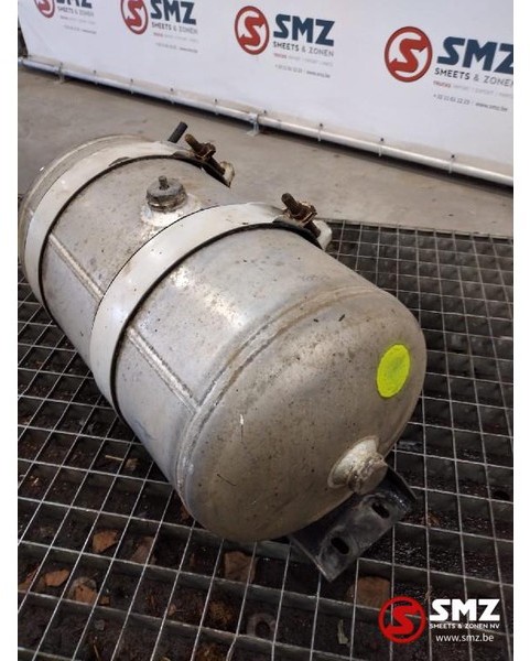 Iveco Occ Luchtketel Aluminium 20L Iveco - Pièces de frein pour Camion: photos 2 Iveco Occ Luchtketel Aluminium 20L Iveco - Pièces de frein pour Camion: photos 2