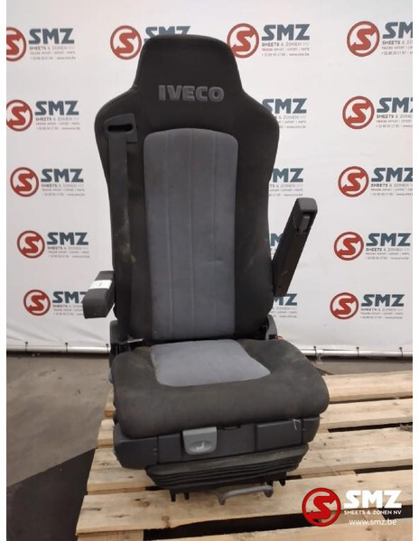 Iveco Occ bijrijdersstoel Iveco - Cabine et intérieur pour Camion: photos 1 Iveco Occ bijrijdersstoel Iveco - Cabine et intérieur pour Camion: photos 1