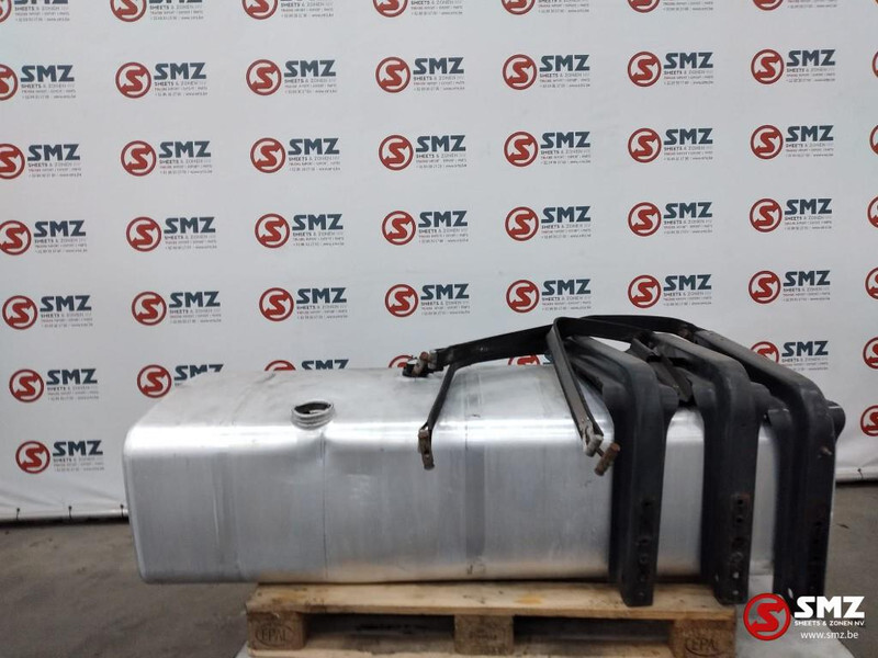 Iveco Occ brandstoftank 580L Iveco - Réservoir de carburant pour Camion: photos 2 Iveco Occ brandstoftank 580L Iveco - Réservoir de carburant pour Camion: photos 2