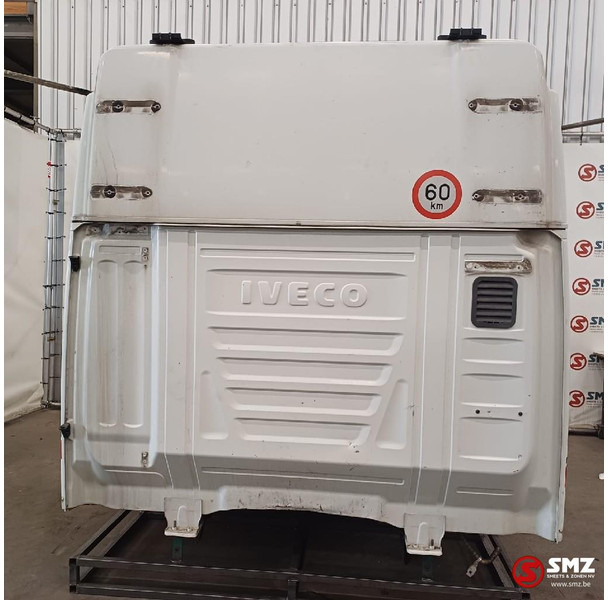 Iveco Occ cabine compleet Stralis Hi-Way Iveco - Cabine et intérieur pour Camion: photos 5 Iveco Occ cabine compleet Stralis Hi-Way Iveco - Cabine et intérieur pour Camion: photos 5