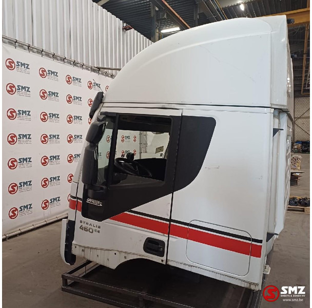 Iveco Occ cabine compleet Stralis Hi-Way Iveco - Cabine et intérieur pour Camion: photos 3 Iveco Occ cabine compleet Stralis Hi-Way Iveco - Cabine et intérieur pour Camion: photos 3