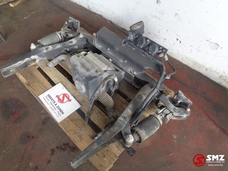 Iveco Occ cabine ophanging achter - Suspension de cabine pour Camion: photos 2 Iveco Occ cabine ophanging achter - Suspension de cabine pour Camion: photos 2