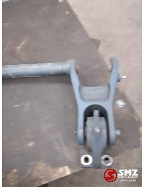 Iveco Occ cabinekantelbeugel Iveco - Suspension de cabine pour Camion: photos 2 Iveco Occ cabinekantelbeugel Iveco - Suspension de cabine pour Camion: photos 2