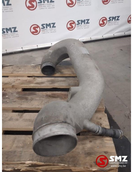 Iveco Occ inlaatspruitstuk Iveco - Moteur et pièces pour Camion: photos 1 Iveco Occ inlaatspruitstuk Iveco - Moteur et pièces pour Camion: photos 1