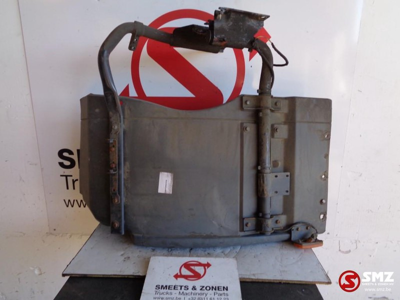 Iveco Occ spatbord links voor - Carrosserie et extérieur pour Camion: photos 1 Iveco Occ spatbord links voor - Carrosserie et extérieur pour Camion: photos 1