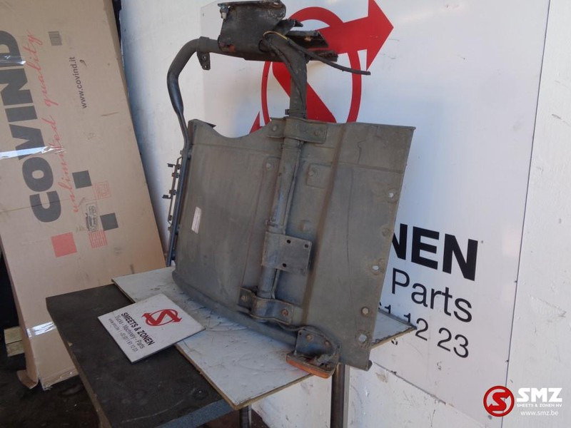 Iveco Occ spatbord links voor - Carrosserie et extérieur pour Camion: photos 3 Iveco Occ spatbord links voor - Carrosserie et extérieur pour Camion: photos 3