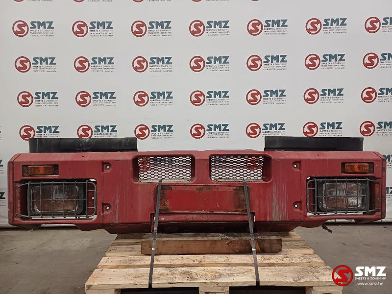 Iveco Occ voorbumper + koplampen Iveco - Pare-chocs pour Camion: photos 1 Iveco Occ voorbumper + koplampen Iveco - Pare-chocs pour Camion: photos 1