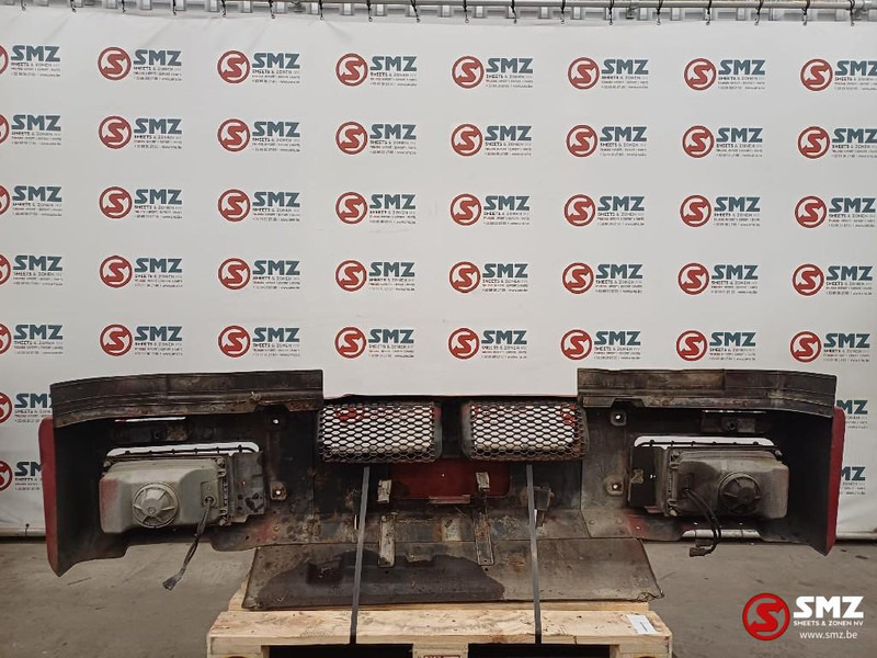 Iveco Occ voorbumper + koplampen Iveco - Pare-chocs pour Camion: photos 4 Iveco Occ voorbumper + koplampen Iveco - Pare-chocs pour Camion: photos 4