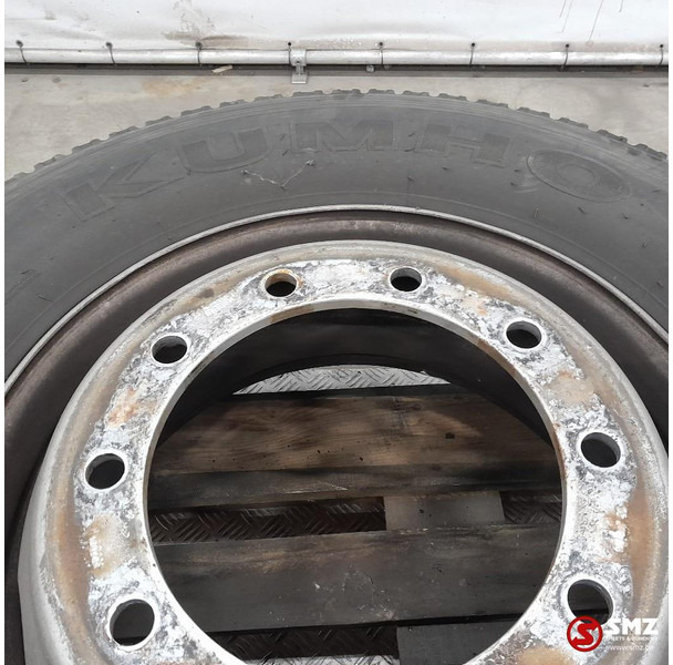 Kumho Occ vrachtwagenband 295/80R22.5 152/148M Kumho - Pneu pour Camion: photos 2 Kumho Occ vrachtwagenband 295/80R22.5 152/148M Kumho - Pneu pour Camion: photos 2