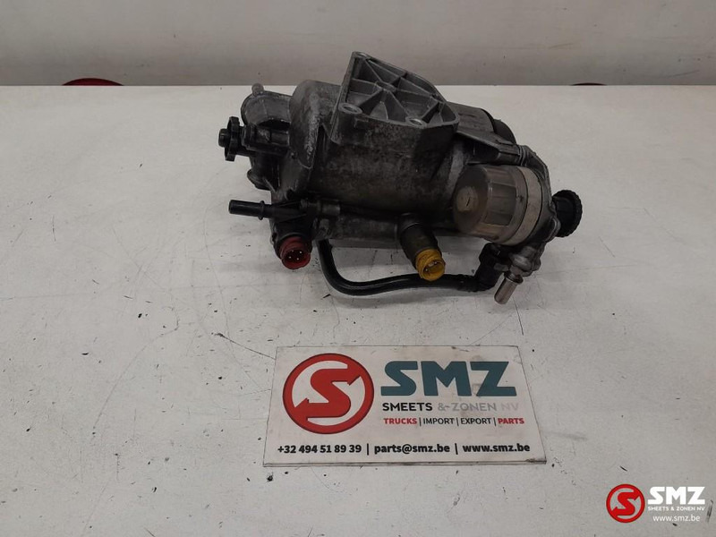 MAN Occ brandstoffilterhuis D2676 MAN - Filtre à carburant pour Camion: photos 5 MAN Occ brandstoffilterhuis D2676 MAN - Filtre à carburant pour Camion: photos 5