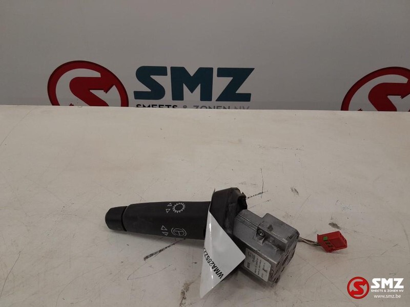 MAN Occ combischakelaar retarder MAN TGS 81255090159 - Cabine et intérieur pour Camion: photos 2 MAN Occ combischakelaar retarder MAN TGS 81255090159 - Cabine et intérieur pour Camion: photos 2