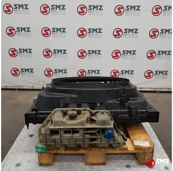 MAN Occ radiator MAN - Radiateur pour Camion: photos 2 MAN Occ radiator MAN - Radiateur pour Camion: photos 2