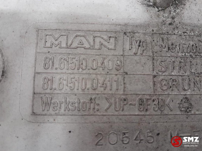 MAN Occ spatbord MAN TGX 81615100409 - Carrosserie et extérieur pour Camion: photos 4 MAN Occ spatbord MAN TGX 81615100409 - Carrosserie et extérieur pour Camion: photos 4