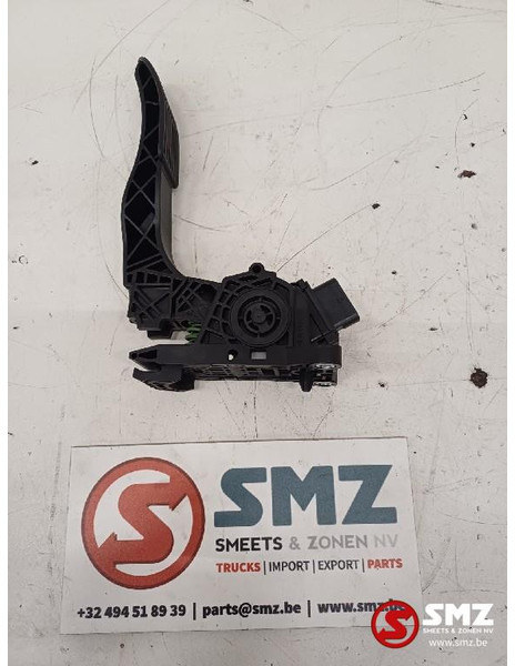 Mercedes-Benz Gaspedaal Mercedes - Cabine et intérieur pour Camion: photos 1 Mercedes-Benz Gaspedaal Mercedes - Cabine et intérieur pour Camion: photos 1