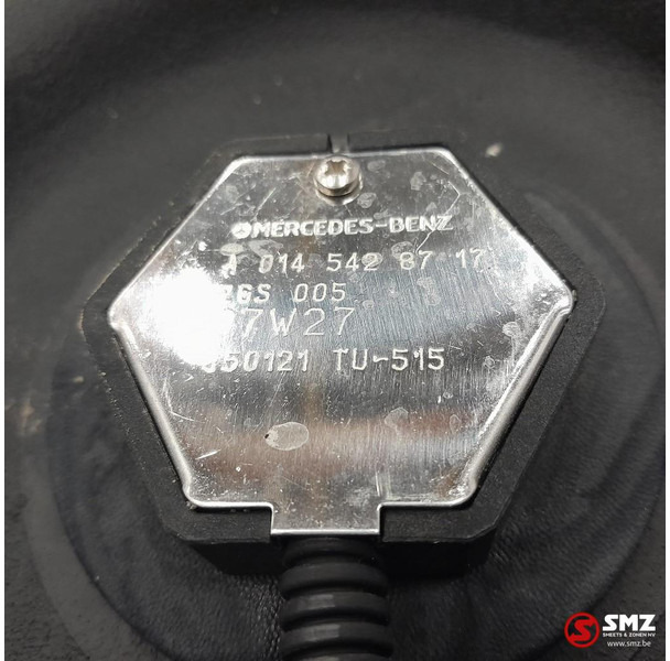 Mercedes-Benz Occ AdBluetank 85L + AdBlueniveausensor Mercedes - Préparation du carburant pour Camion: photos 5 Mercedes-Benz Occ AdBluetank 85L + AdBlueniveausensor Mercedes - Préparation du carburant pour Camion: photos 5