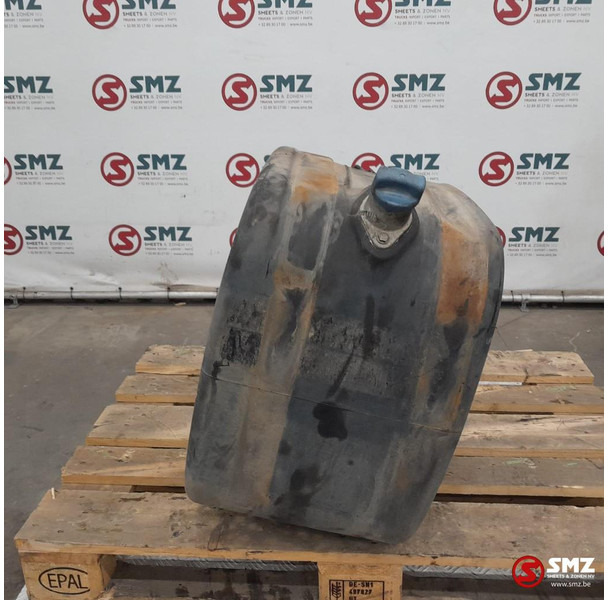 Mercedes-Benz Occ AdBluetank 95L Mercedes - Préparation du carburant pour Camion: photos 1 Mercedes-Benz Occ AdBluetank 95L Mercedes - Préparation du carburant pour Camion: photos 1