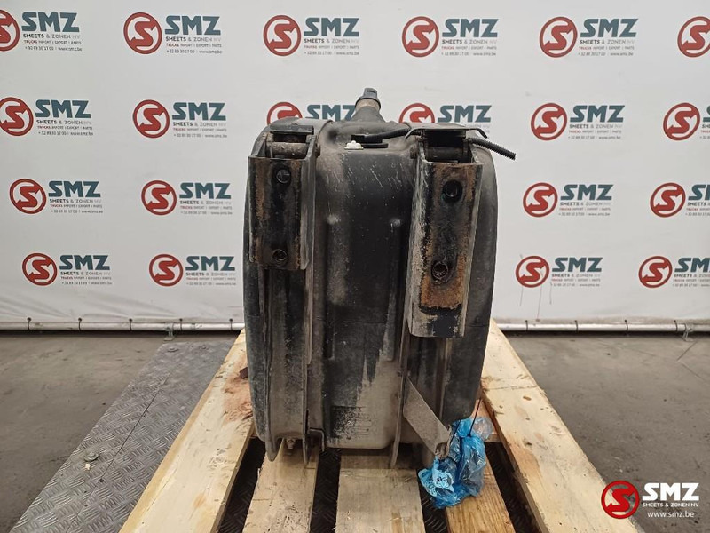 Mercedes-Benz Occ AdBluetank Mercedes - Préparation du carburant pour Camion: photos 2 Mercedes-Benz Occ AdBluetank Mercedes - Préparation du carburant pour Camion: photos 2