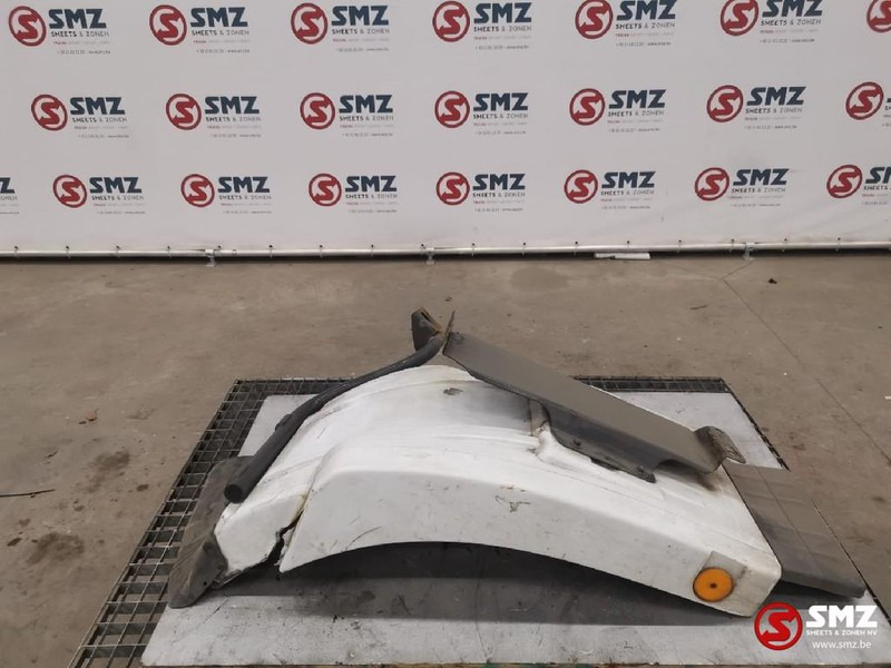 Mercedes-Benz Occ Spatbord links Mercedes Actros 1844 - Carrosserie et extérieur pour Camion: photos 1 Mercedes-Benz Occ Spatbord links Mercedes Actros 1844 - Carrosserie et extérieur pour Camion: photos 1