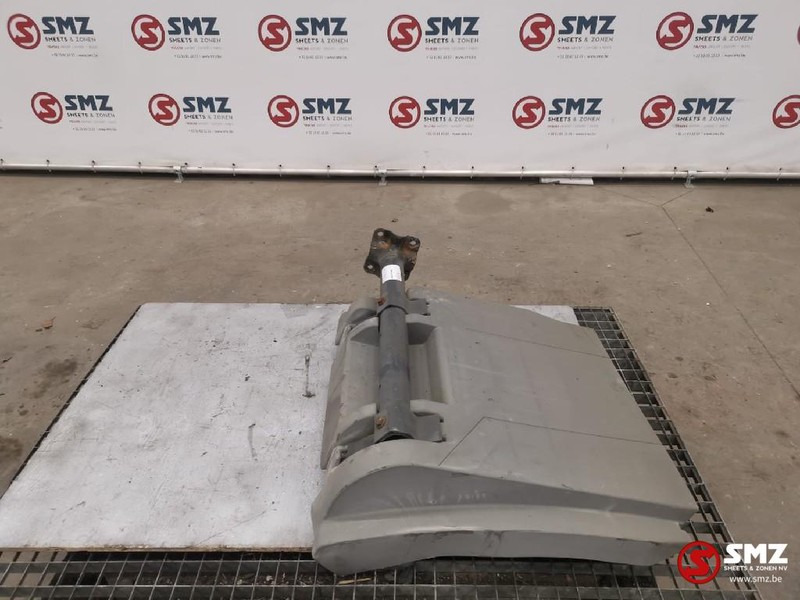 Mercedes-Benz Occ Spatbord met steun Actros MP2/MP3 - Carrosserie et extérieur pour Camion: photos 2 Mercedes-Benz Occ Spatbord met steun Actros MP2/MP3 - Carrosserie et extérieur pour Camion: photos 2