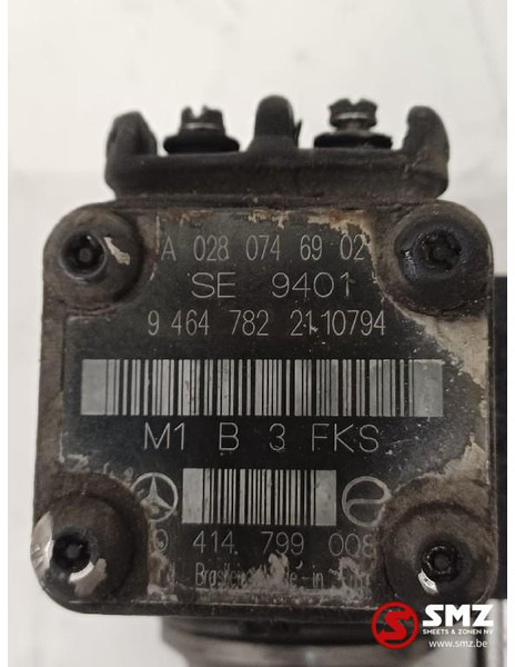 Mercedes-Benz Occ brandstofinjectiepomp OM906 Mercedes - Pompe à carburant pour Camion: photos 5 Mercedes-Benz Occ brandstofinjectiepomp OM906 Mercedes - Pompe à carburant pour Camion: photos 5