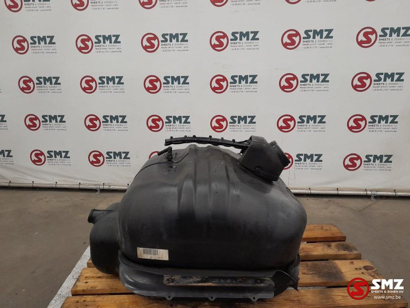 Mercedes-Benz Occ brandstoftank 125L Mercedes - Réservoir de carburant pour Camion: photos 4 Mercedes-Benz Occ brandstoftank 125L Mercedes - Réservoir de carburant pour Camion: photos 4