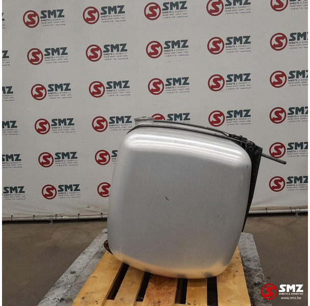 Mercedes-Benz Occ brandstoftank 390L + steunen Mercedes - Réservoir de carburant pour Camion: photos 4 Mercedes-Benz Occ brandstoftank 390L + steunen Mercedes - Réservoir de carburant pour Camion: photos 4