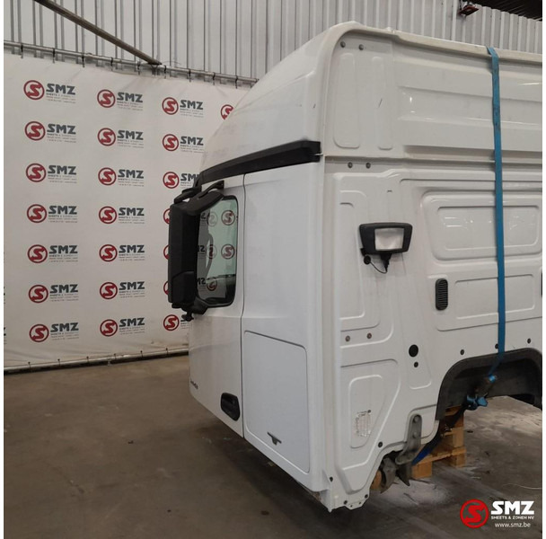 Mercedes-Benz Occ cabine RHD Mercedes - Cabine et intérieur pour Camion: photos 3 Mercedes-Benz Occ cabine RHD Mercedes - Cabine et intérieur pour Camion: photos 3