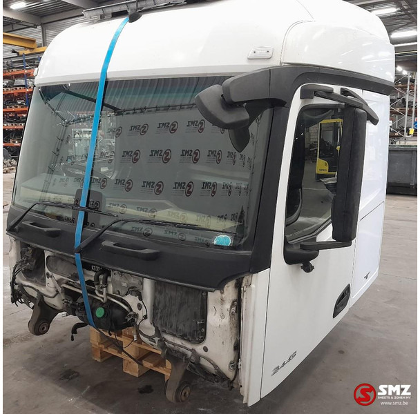 Mercedes-Benz Occ cabine RHD Mercedes - Cabine et intérieur pour Camion: photos 1 Mercedes-Benz Occ cabine RHD Mercedes - Cabine et intérieur pour Camion: photos 1