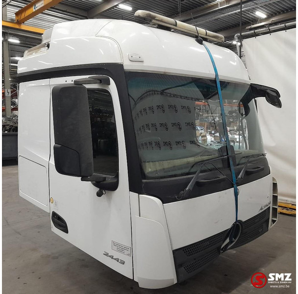 Mercedes-Benz Occ cabine RHD Mercedes - Cabine et intérieur pour Camion: photos 3 Mercedes-Benz Occ cabine RHD Mercedes - Cabine et intérieur pour Camion: photos 3