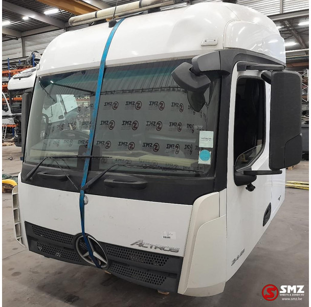 Mercedes-Benz Occ cabine RHD Mercedes - Cabine et intérieur pour Camion: photos 2 Mercedes-Benz Occ cabine RHD Mercedes - Cabine et intérieur pour Camion: photos 2