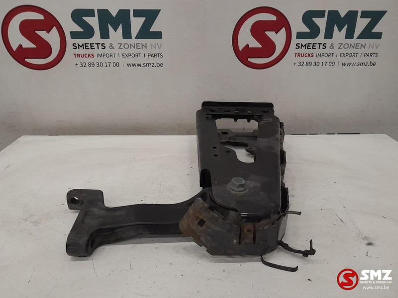 Mercedes-Benz Occ cabinebeugel + montagebeugel rechtsvooraan Mer - Frame/ Châssis pour Camion: photos 3 Mercedes-Benz Occ cabinebeugel + montagebeugel rechtsvooraan Mer - Frame/ Châssis pour Camion: photos 3