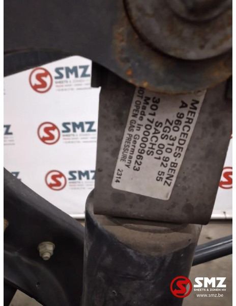 Mercedes-Benz Occ cabineophanging achter Mercedes Actros MP4 A96 - Suspension de cabine pour Camion: photos 5 Mercedes-Benz Occ cabineophanging achter Mercedes Actros MP4 A96 - Suspension de cabine pour Camion: photos 5