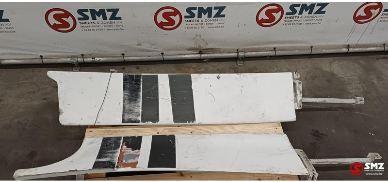 Mercedes-Benz Occ cabinespoilerset Mercedes SK - Aérodynamique/ Spoilers pour Camion: photos 3 Mercedes-Benz Occ cabinespoilerset Mercedes SK - Aérodynamique/ Spoilers pour Camion: photos 3