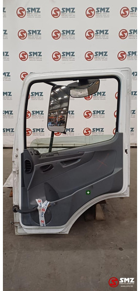 Mercedes-Benz Occ deur rechts Mercedes - Portière et pièces pour Camion: photos 2 Mercedes-Benz Occ deur rechts Mercedes - Portière et pièces pour Camion: photos 2