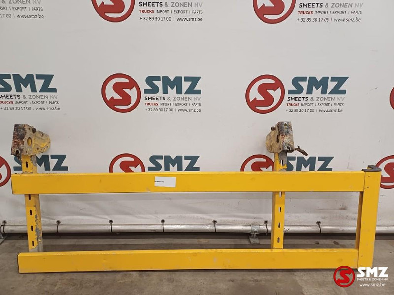 Mercedes-Benz Occ fietsenvanger rechts Mercedes - Frame/ Châssis pour Camion: photos 1 Mercedes-Benz Occ fietsenvanger rechts Mercedes - Frame/ Châssis pour Camion: photos 1