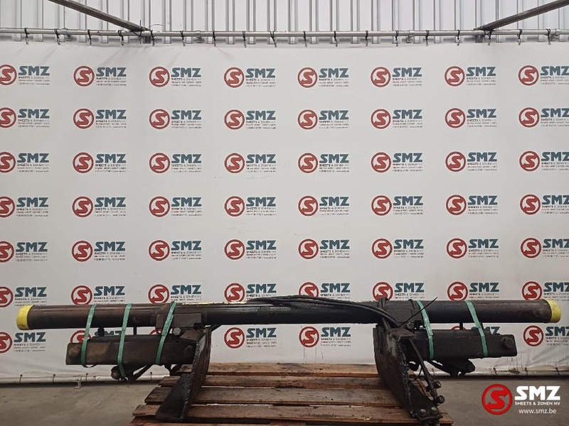 Mercedes-Benz Occ hydraulische uitschuifbare achterbumper Merced - Frame/ Châssis pour Camion: photos 2 Mercedes-Benz Occ hydraulische uitschuifbare achterbumper Merced - Frame/ Châssis pour Camion: photos 2