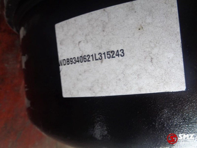 Mercedes-Benz Occ luchtfilterhuis mercedes actros mp2 - Système d'admission d'air pour Camion: photos 3 Mercedes-Benz Occ luchtfilterhuis mercedes actros mp2 - Système d'admission d'air pour Camion: photos 3