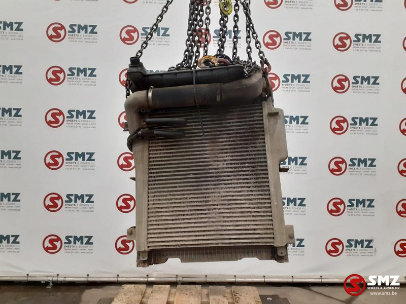Mercedes-Benz Occ radiator + intercooler + koelvloeistoftank Mer - Radiateur pour Camion: photos 4 Mercedes-Benz Occ radiator + intercooler + koelvloeistoftank Mer - Radiateur pour Camion: photos 4