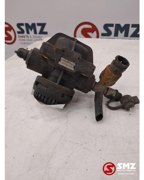 Mercedes-Benz Occ relaisklep Mercedes Atego 9730060020 Wabco - Bloc de gestion pour Camion: photos 2 Mercedes-Benz Occ relaisklep Mercedes Atego 9730060020 Wabco - Bloc de gestion pour Camion: photos 2