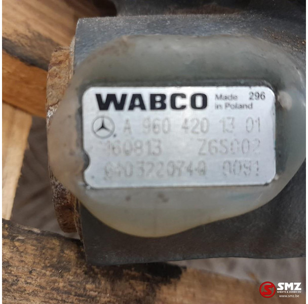 Mercedes-Benz Occ remklauw rechts Mercedes - Étrier de frein pour Camion: photos 5 Mercedes-Benz Occ remklauw rechts Mercedes - Étrier de frein pour Camion: photos 5