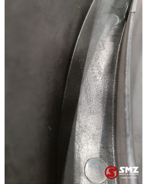 Mercedes-Benz Opstapbak boven links Axor - Carrosserie et extérieur pour Camion: photos 2 Mercedes-Benz Opstapbak boven links Axor - Carrosserie et extérieur pour Camion: photos 2