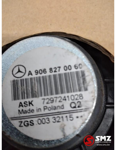 Mercedes-Benz Set luidsprekers mercedes sprinter w906 - Cabine et intérieur pour Camion: photos 2 Mercedes-Benz Set luidsprekers mercedes sprinter w906 - Cabine et intérieur pour Camion: photos 2