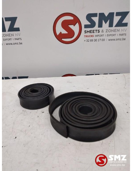 Mercedes-Benz Set van 2 rubbers brandstoftanksteun 3m mercedes a - Réservoir de carburant pour Camion: photos 1 Mercedes-Benz Set van 2 rubbers brandstoftanksteun 3m mercedes a - Réservoir de carburant pour Camion: photos 1