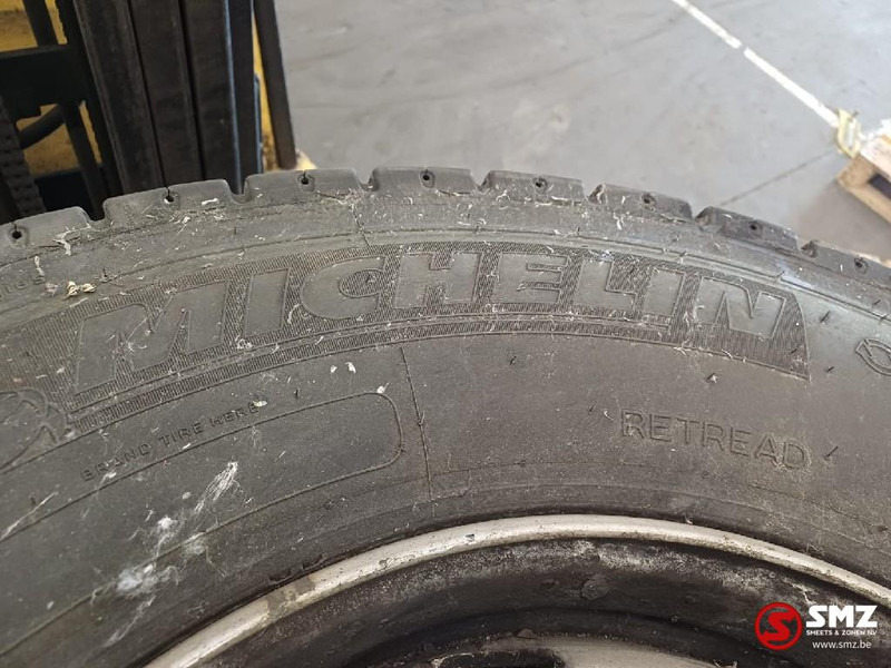 Michelin Occ vrachtwagenband 315/70R22.5 154/150L Michelin - Pneu pour Camion: photos 2 Michelin Occ vrachtwagenband 315/70R22.5 154/150L Michelin - Pneu pour Camion: photos 2
