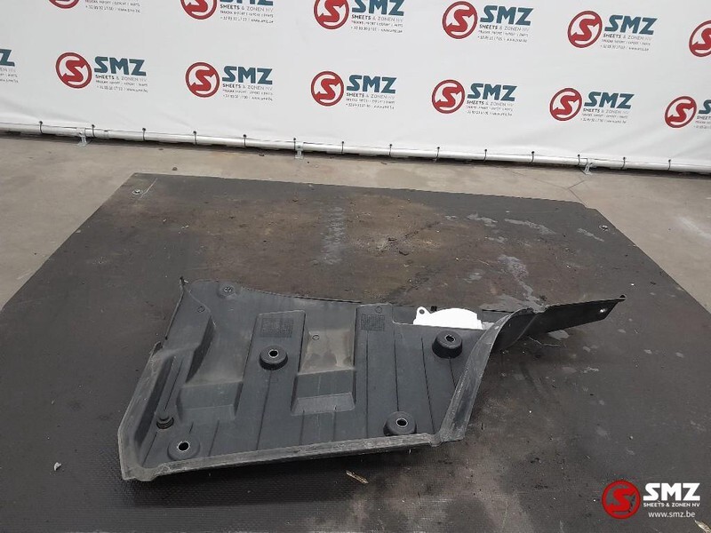 Renault Occ portierverlengstuk Renault T 7482516626 - Portière et pièces pour Camion: photos 3 Renault Occ portierverlengstuk Renault T 7482516626 - Portière et pièces pour Camion: photos 3